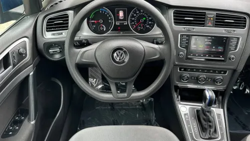 2016 Volkswagen e-Golf WVWKP7AU5GW911818