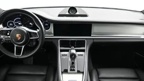 2018 Porsche Panamera WP0AE2A78JL130850