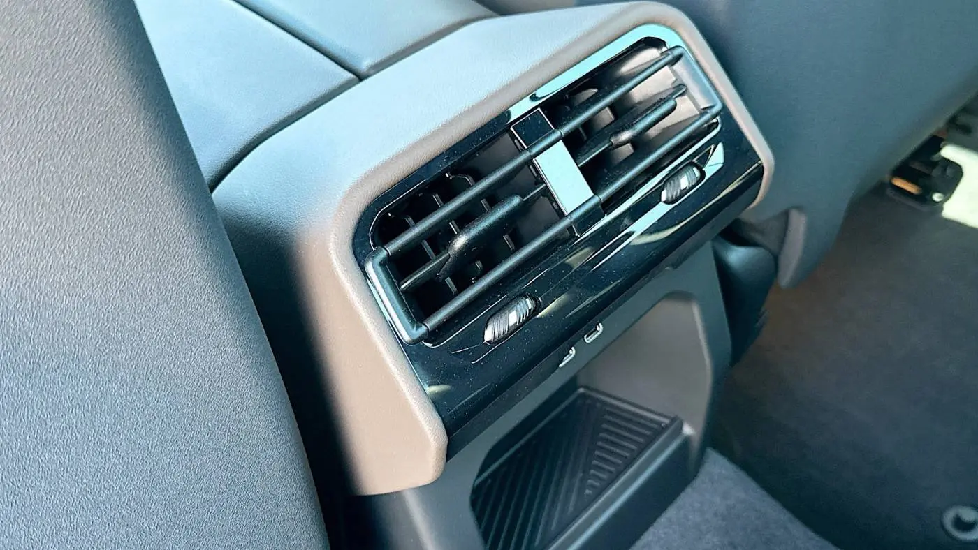 2025 BMW i5 WBY33FK07SCT70379