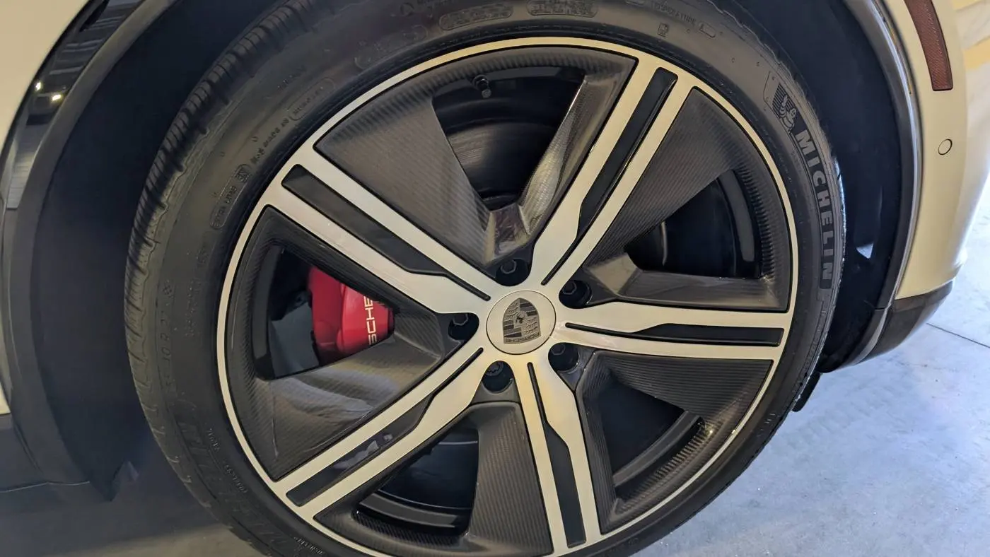2024 Porsche Macan Electric WP1AC2XA8RL200136