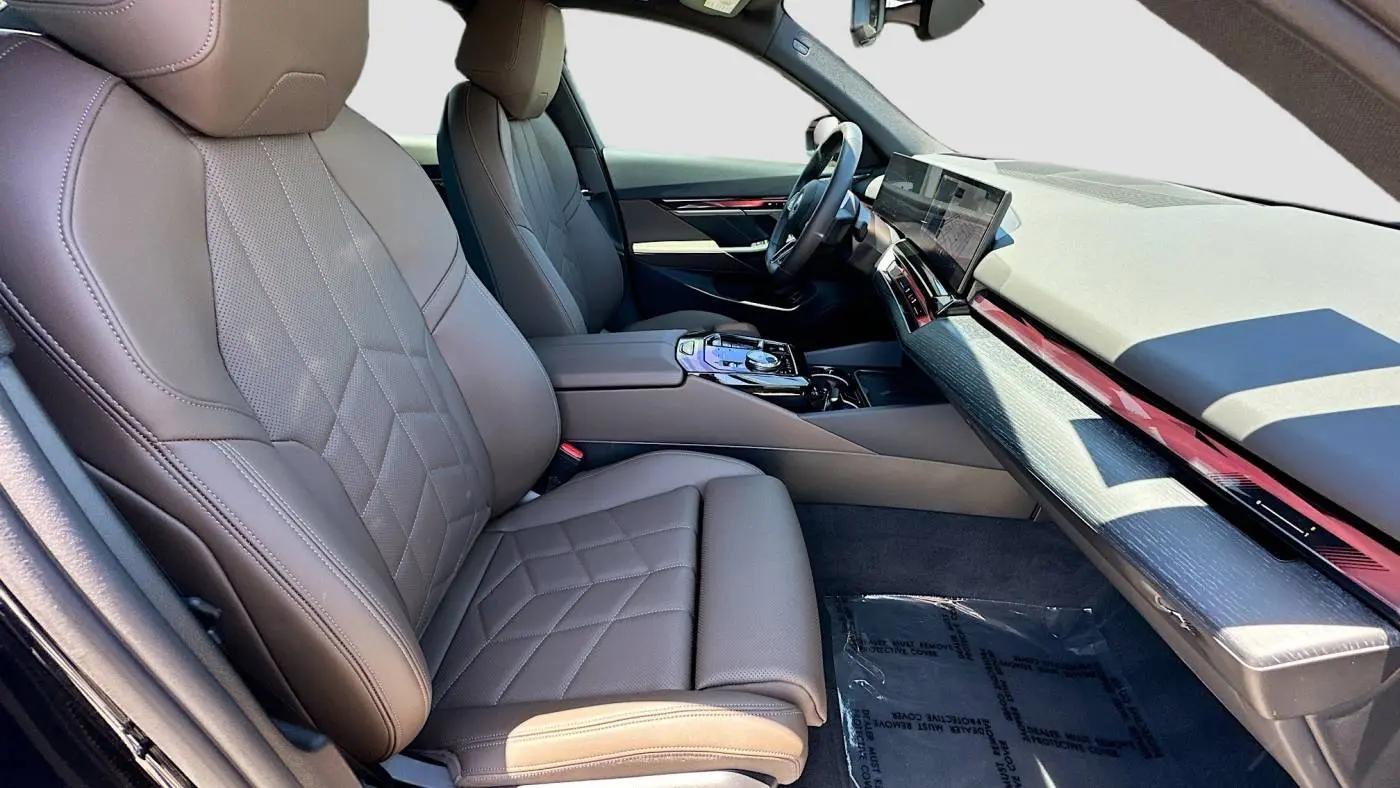 2025 BMW i5 WBY33FK07SCT70379
