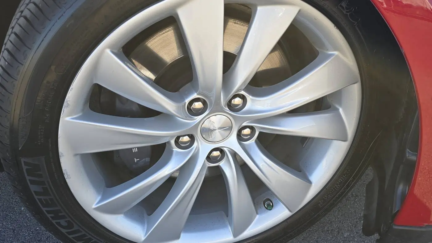 2016 Tesla Model S 5YJSA1E19GF123451