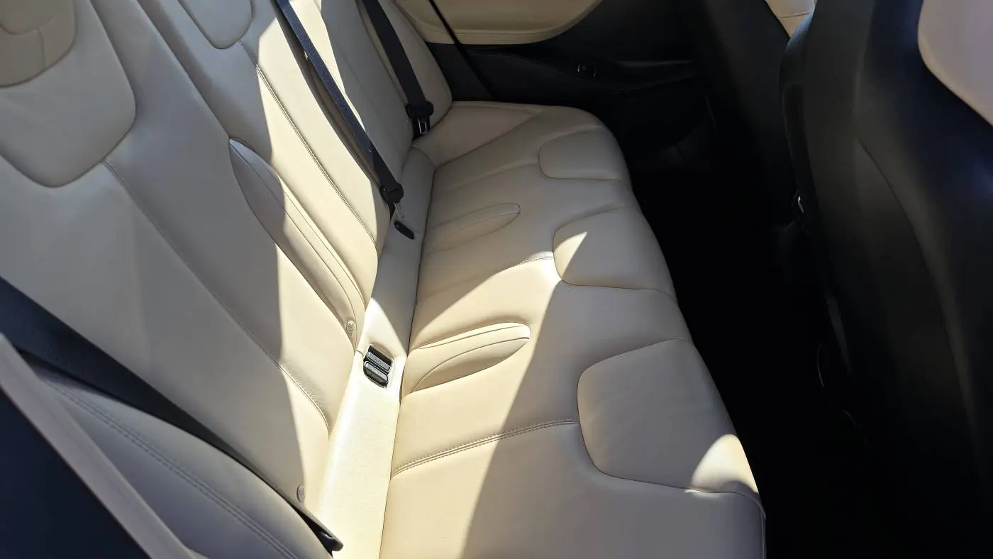 2016 Tesla Model S 5YJSA1E19GF123451