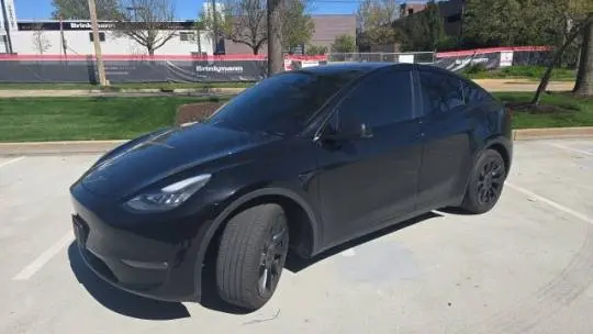 2021 Tesla Model Y 5YJYGAEE1MF184428