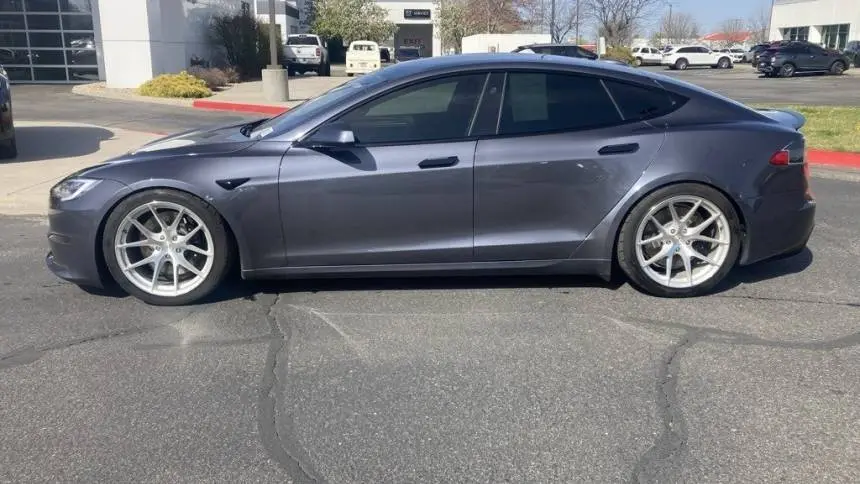 2021 Tesla Model S 5YJSA1E66MF452387