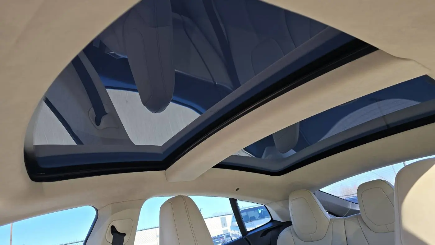 2016 Tesla Model S 5YJSA1E19GF123451