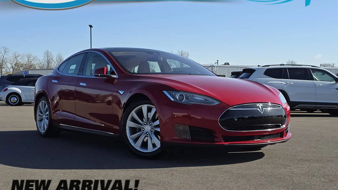 2016 Tesla Model S 5YJSA1E19GF123451