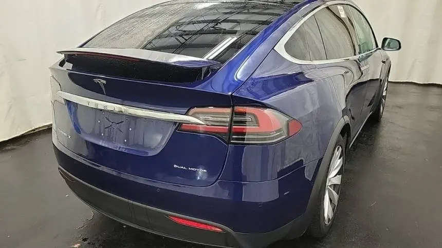 2020 Tesla Model X 5YJXCBE2XLF238956