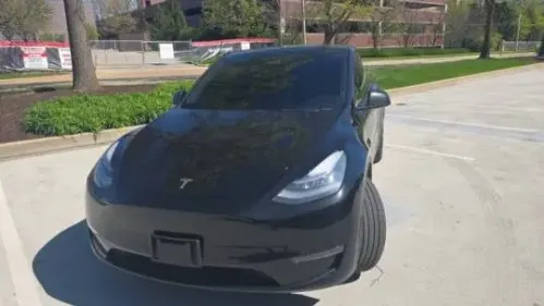 2021 Tesla Model Y 5YJYGAEE1MF184428