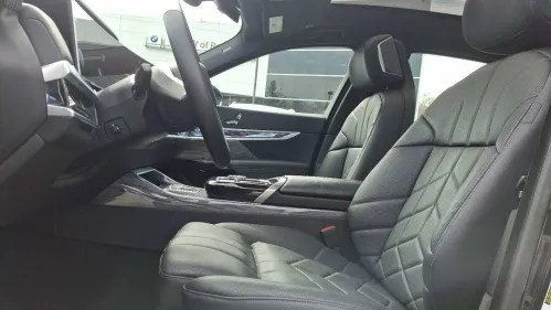 2023 BMW i7 WBY53EJ08PCN86074