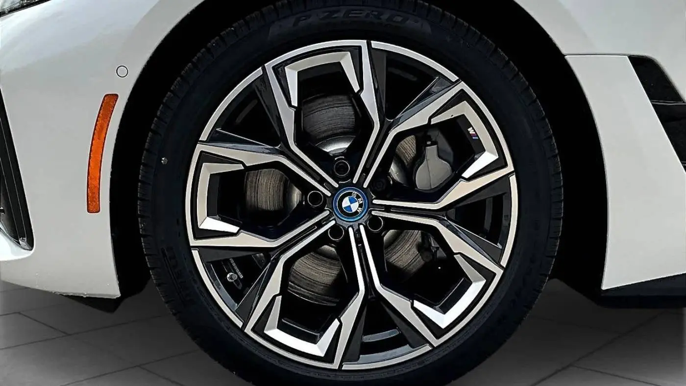 2024 BMW i4 WBY73AW00RFS35719