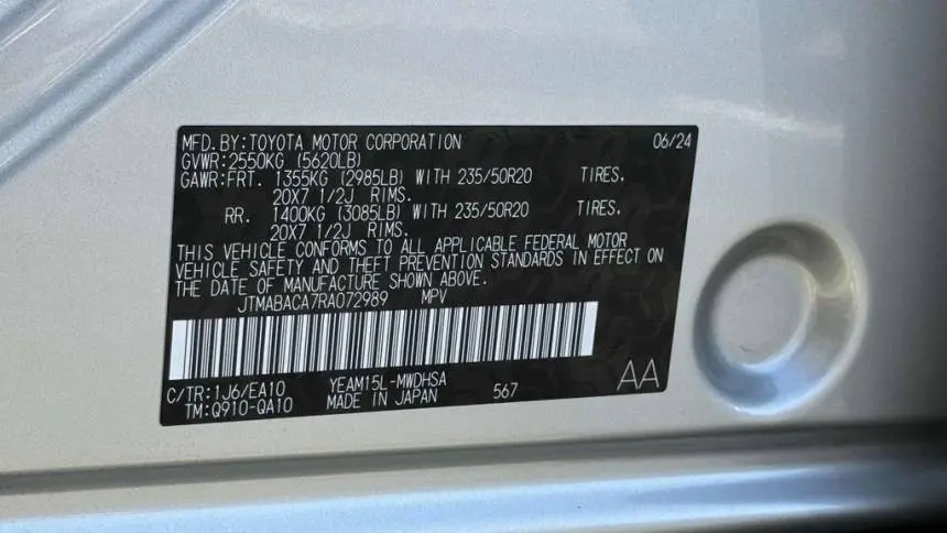 2024 Toyota bZ4X JTMABACA7RA072989