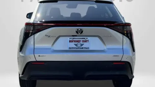2024 Toyota bZ4X JTMABACA7RA072989