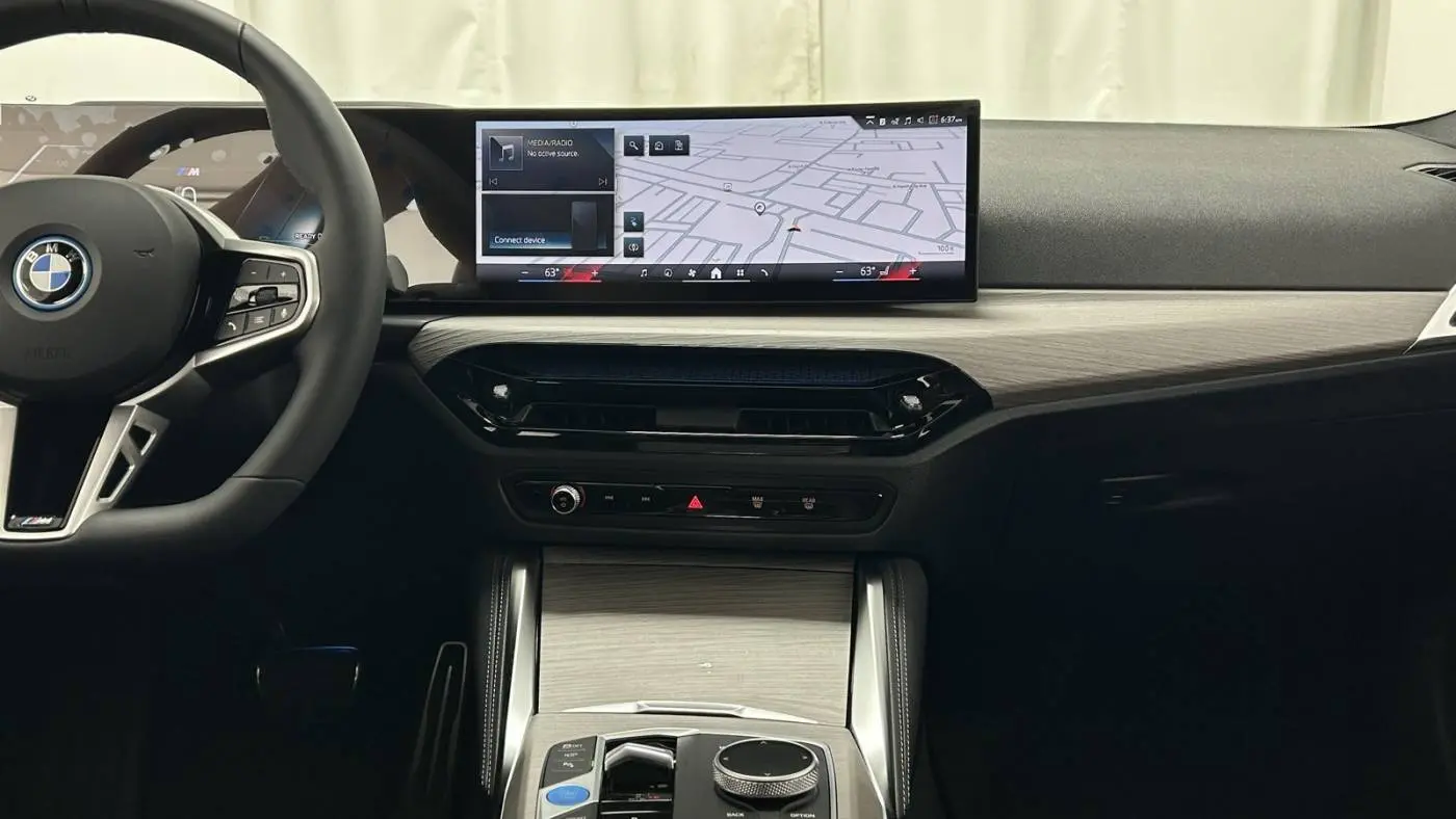 2025 BMW i4 WBY43HD05SFU91567