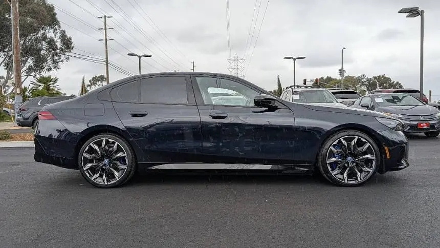 2024 BMW i5 WBY43FK01RCS00999