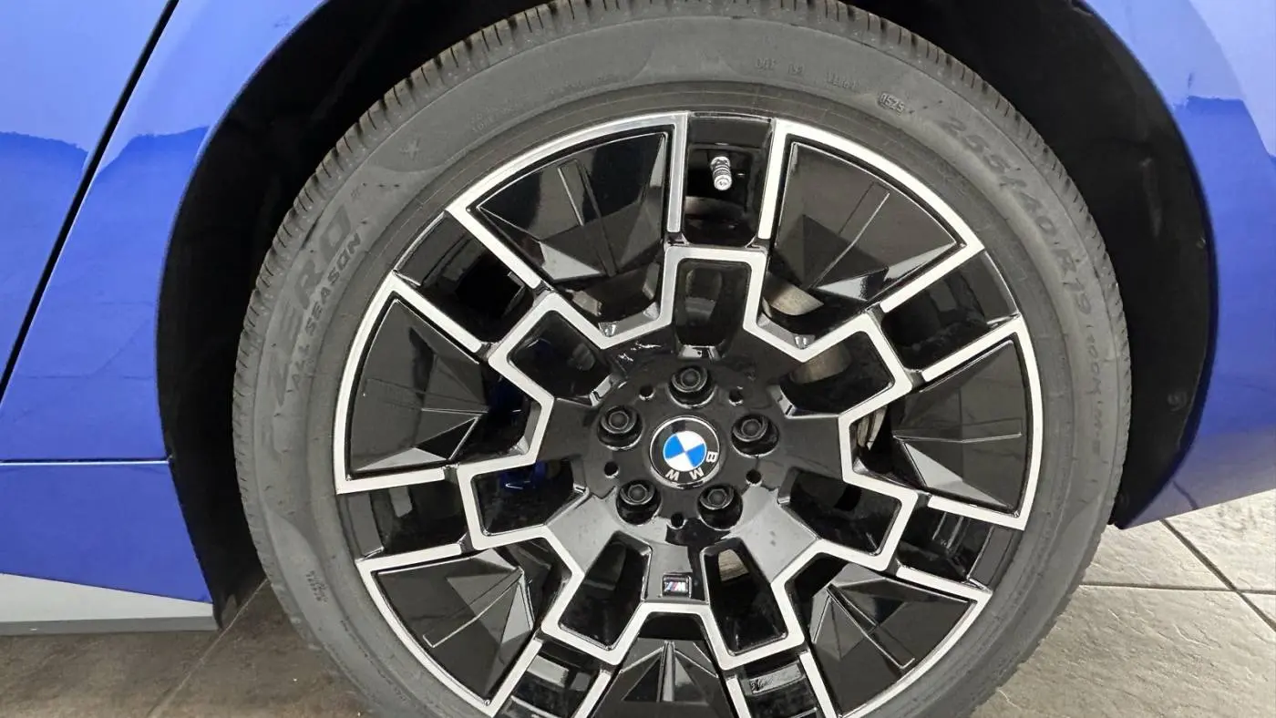 2025 BMW i4 WBY43HD05SFU91567