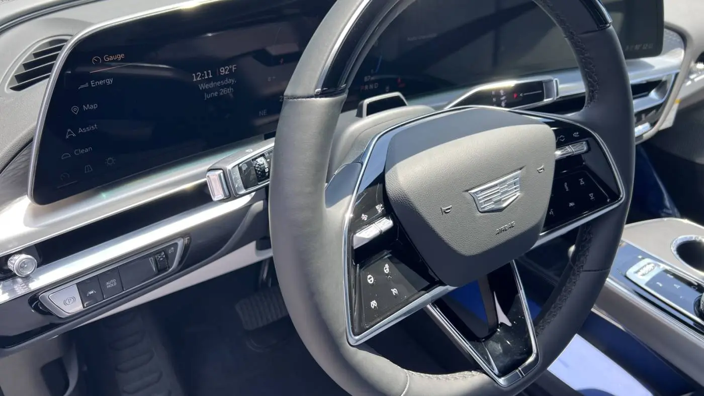 2024 Cadillac Lyriq 1GYKPVRL4RZ137752