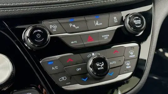 2025 Chrysler Pacifica 2C4RC1S70SR576033