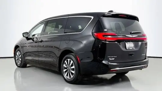 2025 Chrysler Pacifica 2C4RC1S70SR576033