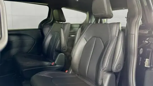 2025 Chrysler Pacifica 2C4RC1S70SR576033