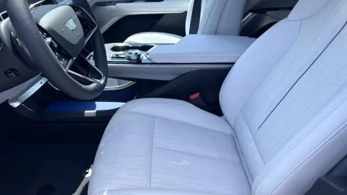 2024 Cadillac Lyriq 1GYKPVRL4RZ137752