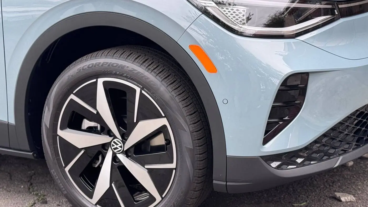 2025 Volkswagen ID.4 1V2WSPE88SC005233