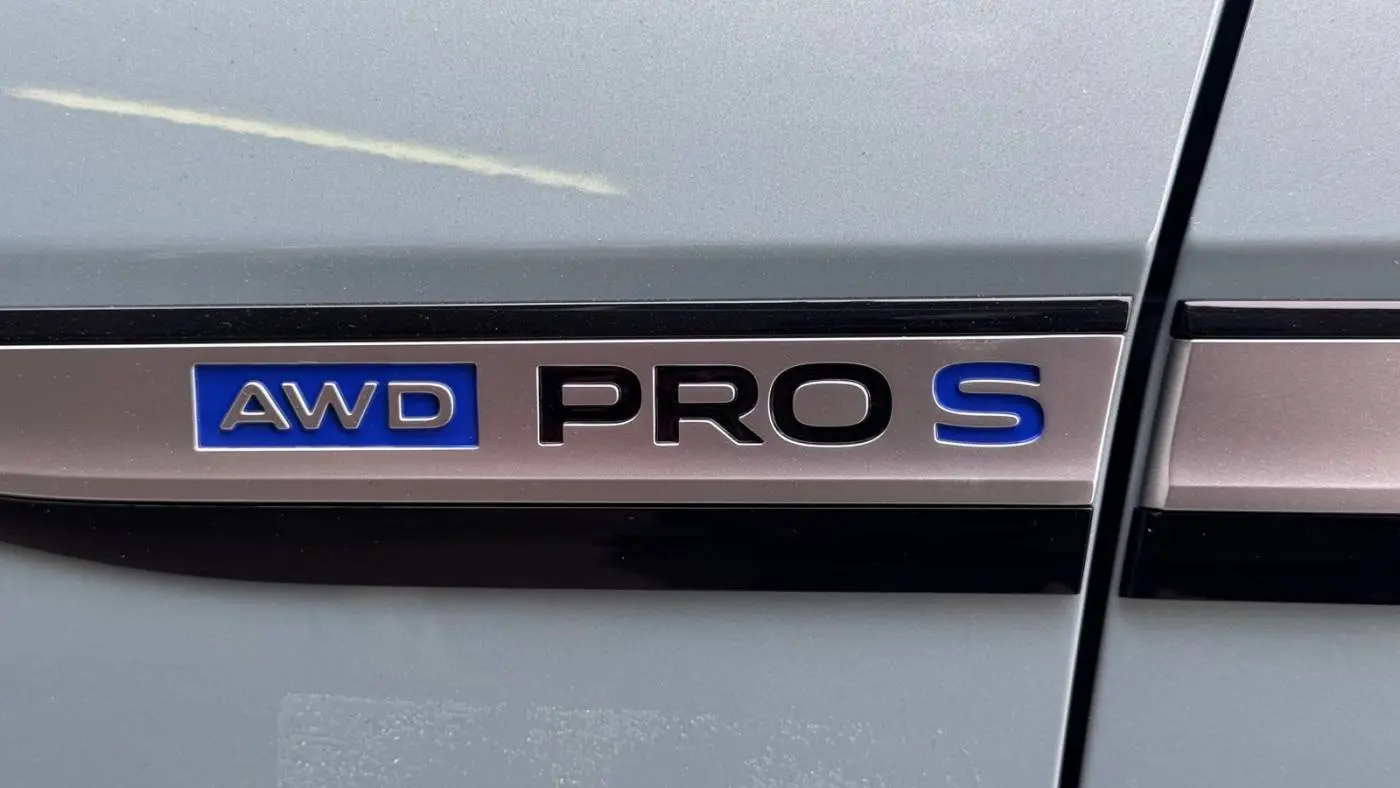 2025 Volkswagen ID.4 1V2WSPE88SC005233