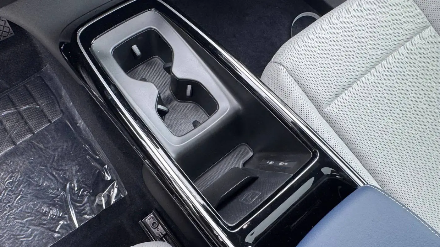2025 Volkswagen ID.4 1V2WSPE88SC005233