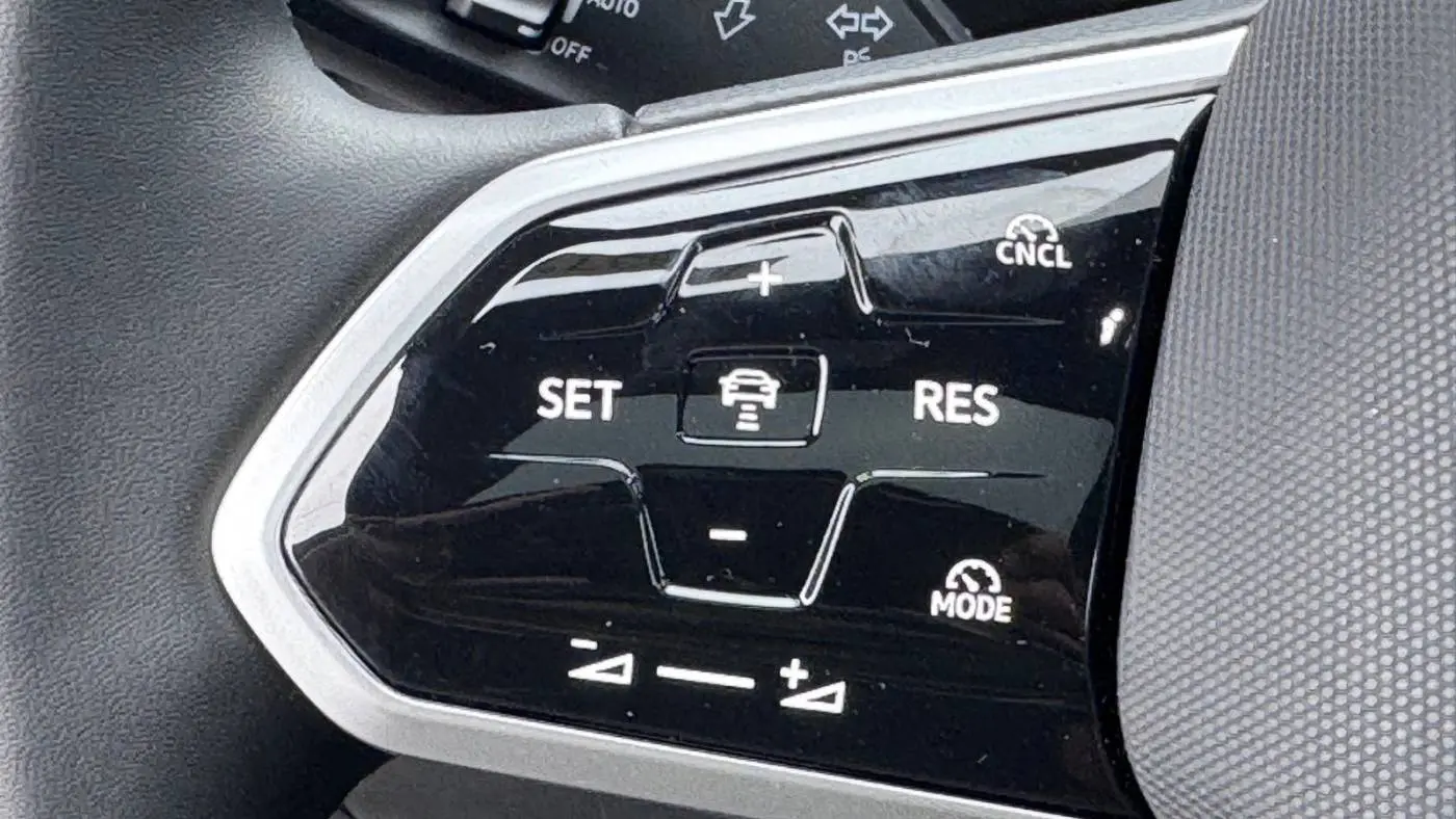 2025 Volkswagen ID.4 1V2WSPE88SC005233