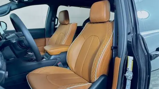 2025 Chrysler Pacifica 2C4RC1N7XSR563074