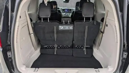 2018 Chrysler Pacifica 2C4RC1N77JR358987