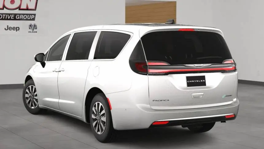 2025 Chrysler Pacifica 2C4RC1S76SR576103