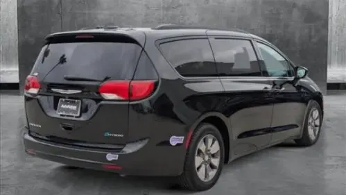 2018 Chrysler Pacifica 2C4RC1N77JR358987