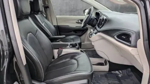 2018 Chrysler Pacifica 2C4RC1N77JR358987