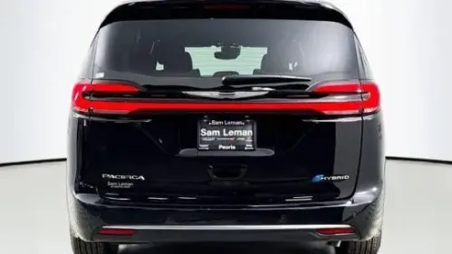 2025 Chrysler Pacifica 2C4RC1N7XSR563074