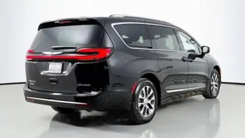 2025 Chrysler Pacifica 2C4RC1N7XSR563074