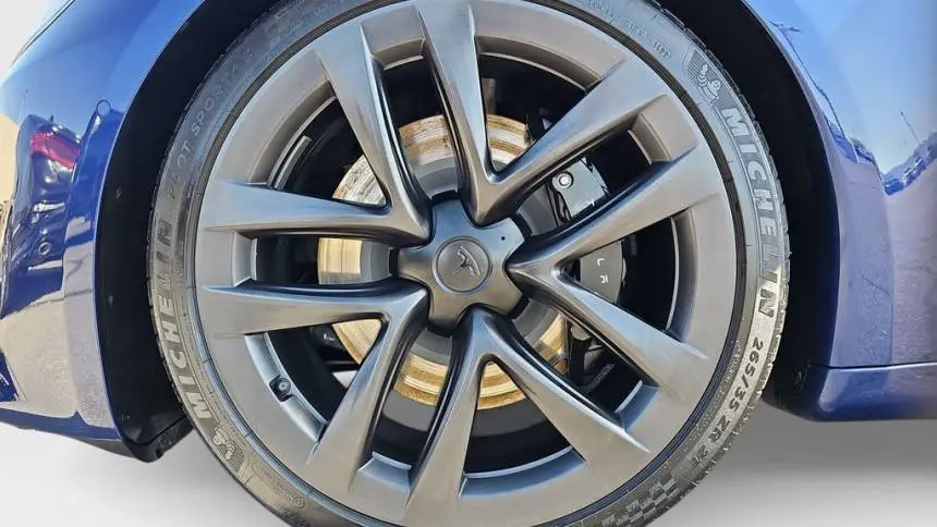 2023 Tesla Model S 5YJSA1E63PF499204