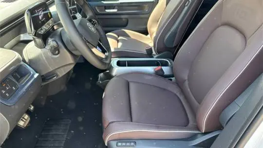 2025 Volkswagen ID.Buzz WVGAWVEB5SH011439