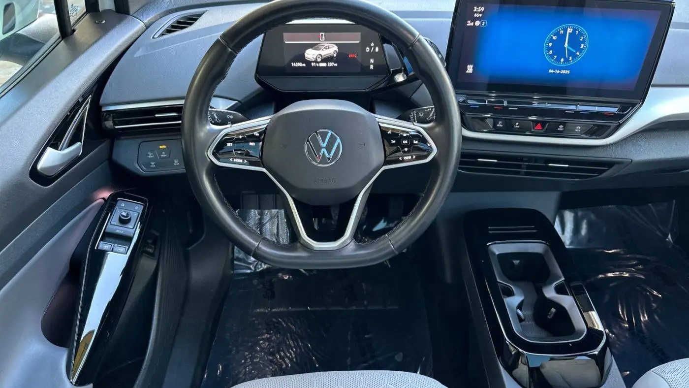 2021 Volkswagen ID.4 WVGTMPE25MP047604