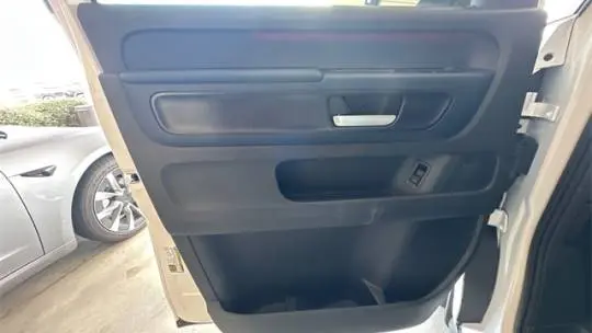2025 Volkswagen ID.Buzz WVGAWVEB6SH015676