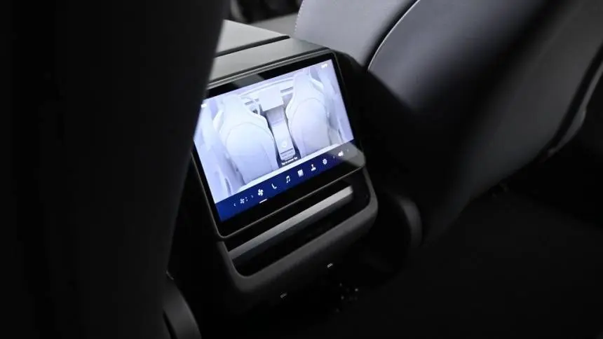 2024 Tesla Model 3 5YJ3E1ET7RF797918