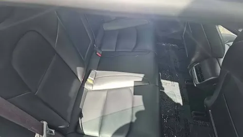 2018 Tesla Model 3 5YJ3E1EB9JF090086