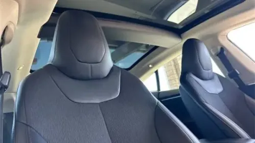 2015 Tesla Model S - Images - 17