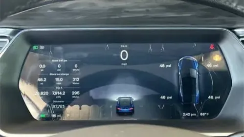 2015 Tesla Model S - Images - 27