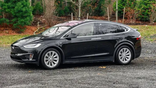2018 Tesla Model X 5YJXCDE29JF118011
