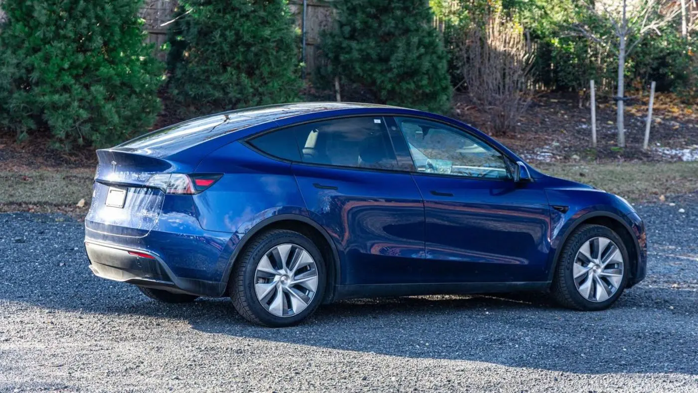 2021 Tesla Model Y 5YJYGDEE4MF184246