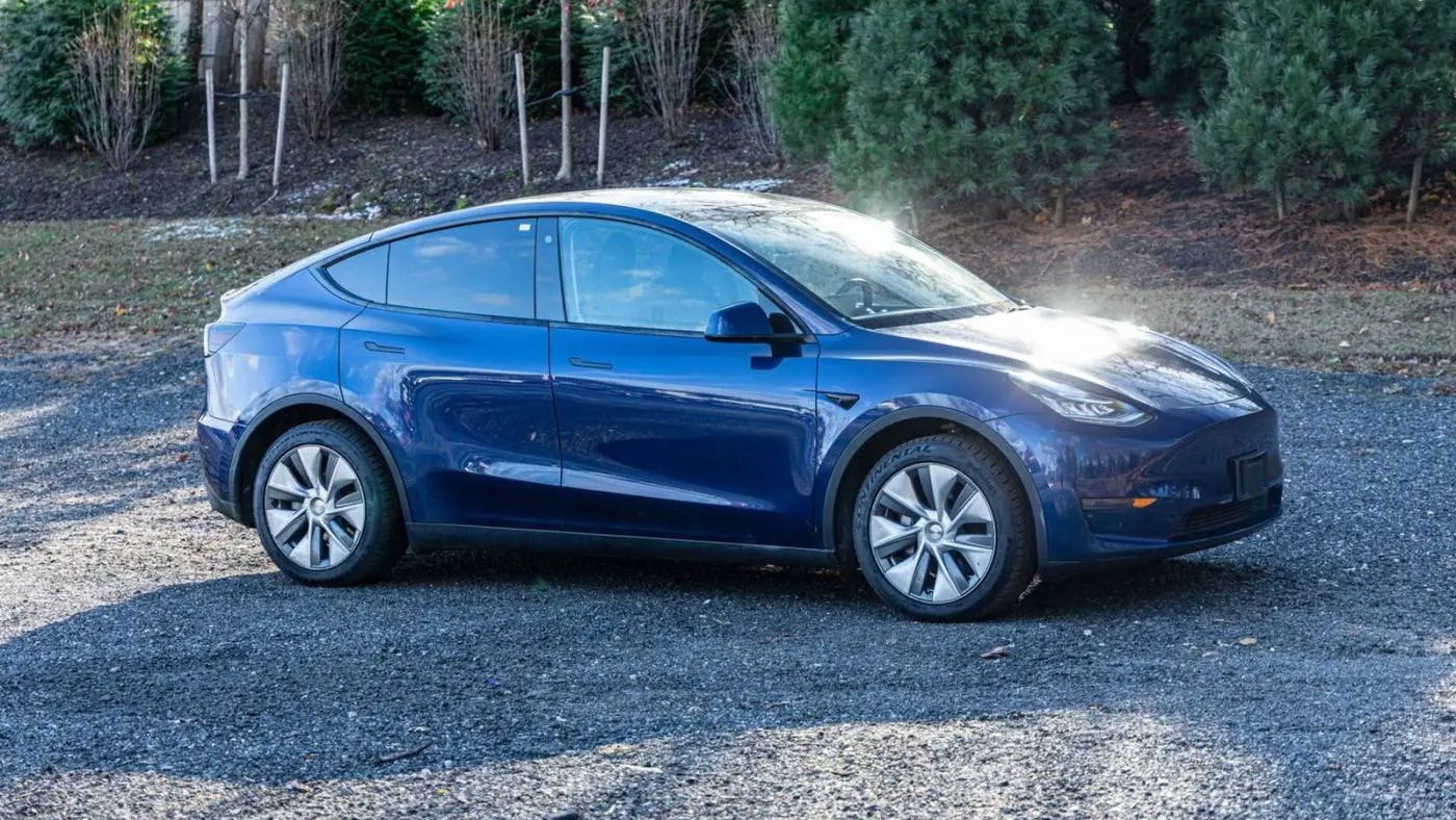 2021 Tesla Model Y 5YJYGDEE4MF184246