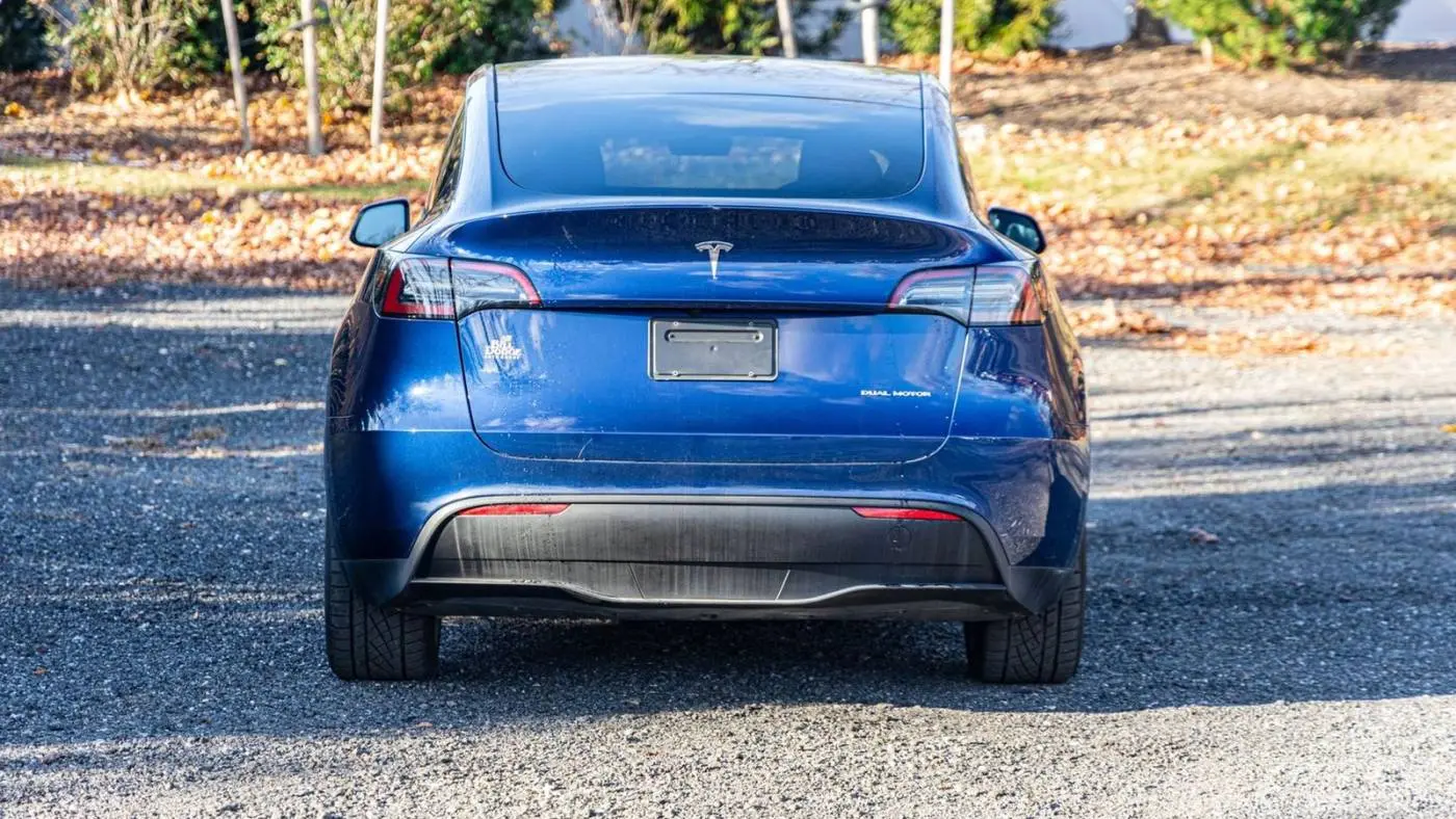 2021 Tesla Model Y 5YJYGDEE4MF184246