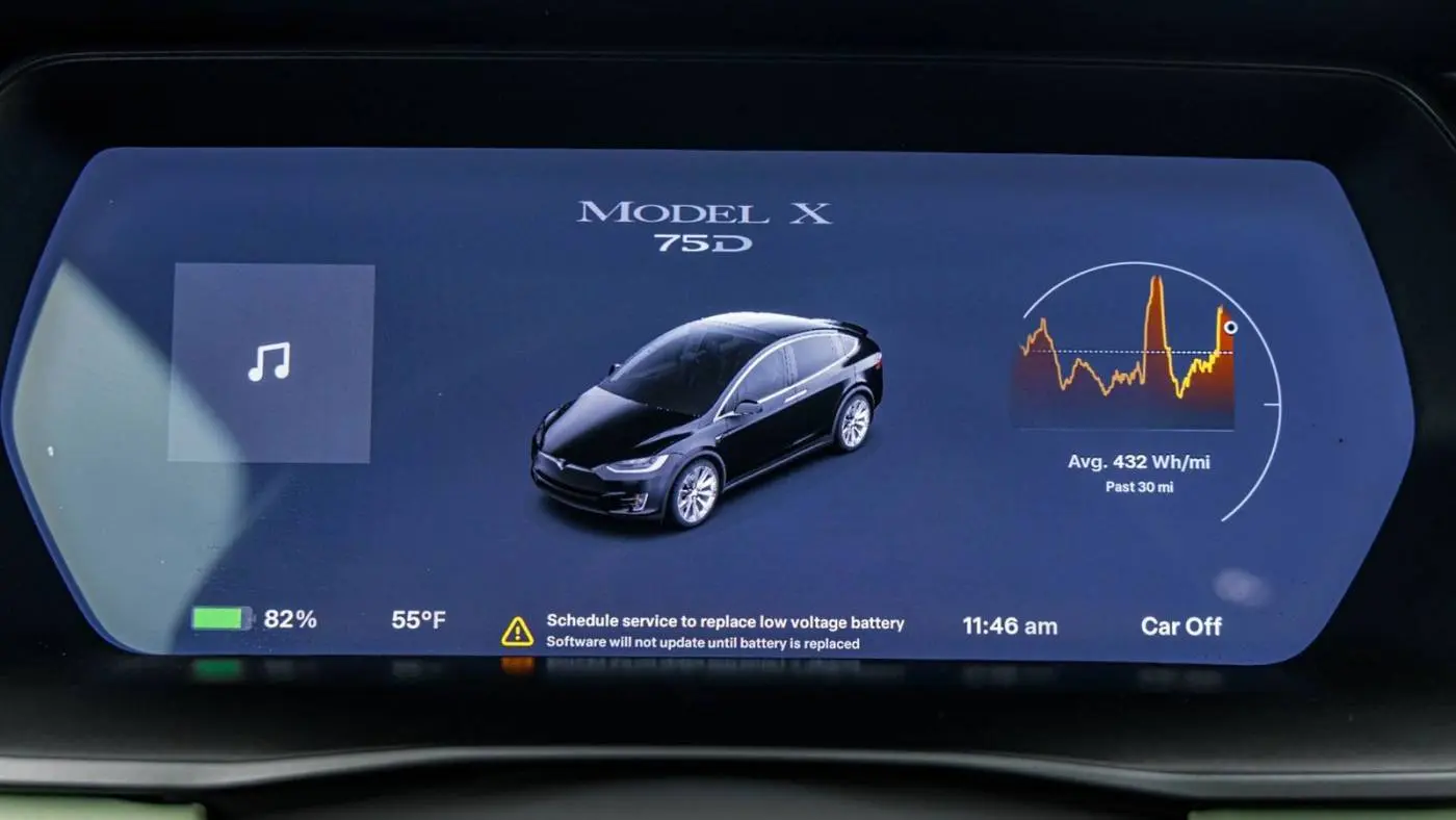 2018 Tesla Model X 5YJXCDE29JF118011