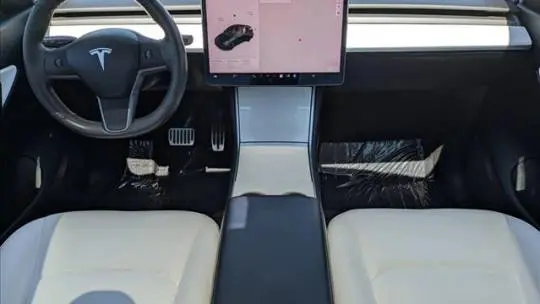 2021 Tesla Model Y 5YJYGDEDXMF106366